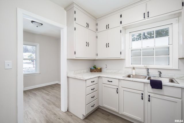 1310 KIRKWOOD Boulevard, Davenport, IA 52803