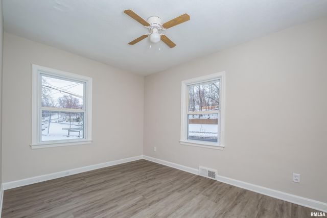 1310 KIRKWOOD Boulevard, Davenport, IA 52803