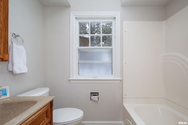 1310 KIRKWOOD Boulevard, Davenport, IA 52803