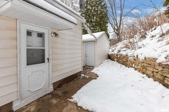 1310 KIRKWOOD Boulevard, Davenport, IA 52803