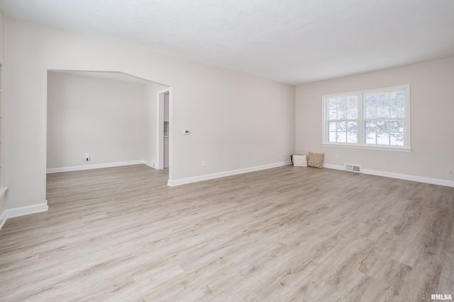 1310 KIRKWOOD Boulevard, Davenport, IA 52803