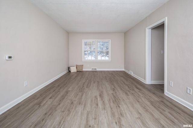 1310 KIRKWOOD Boulevard, Davenport, IA 52803