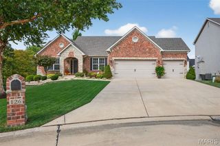 126 Sterling Crossing Drive, O'fallon, MO 63368