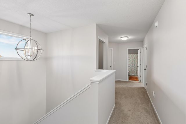 5590 Upper 179th Street, Lakeville, MN 55044