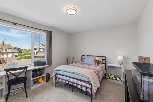 5590 Upper 179th Street, Lakeville, MN 55044