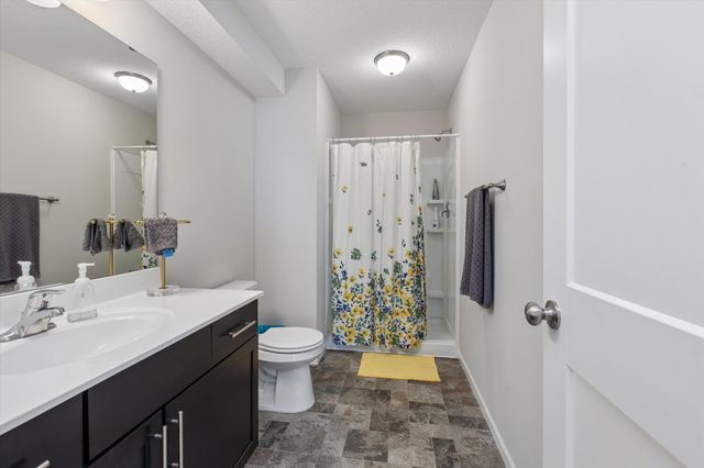 5590 Upper 179th Street, Lakeville, MN 55044