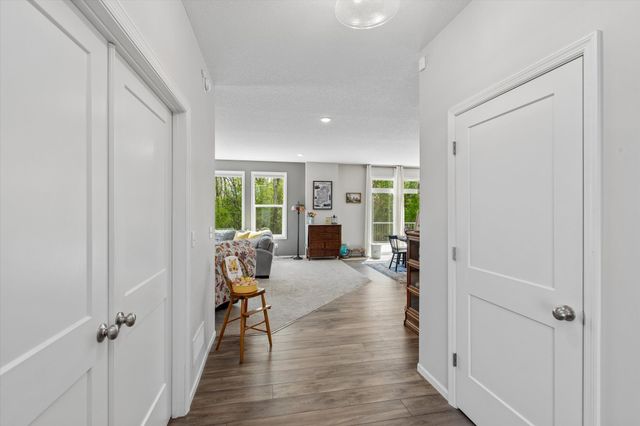 5590 Upper 179th Street, Lakeville, MN 55044