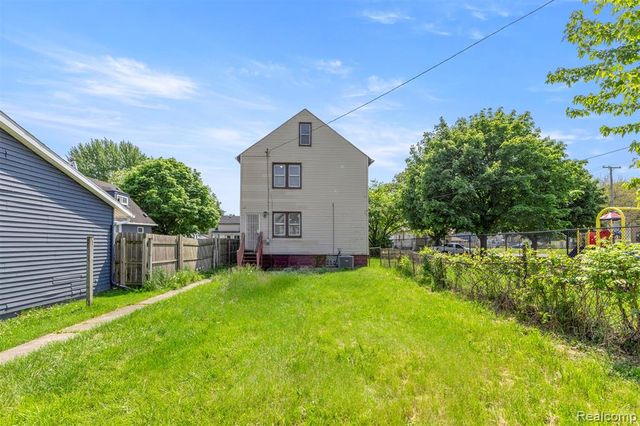63 Stoner Street, River Rouge, MI 48218