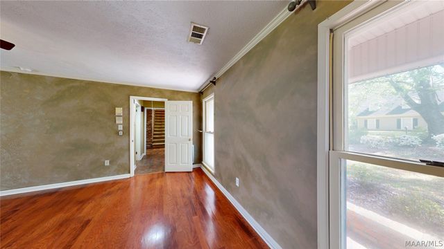 3240 Anne Arbor Place, Montgomery, AL 36106