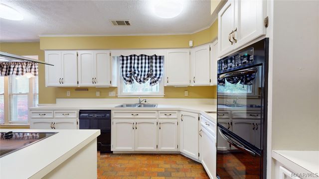 3240 Anne Arbor Place, Montgomery, AL 36106