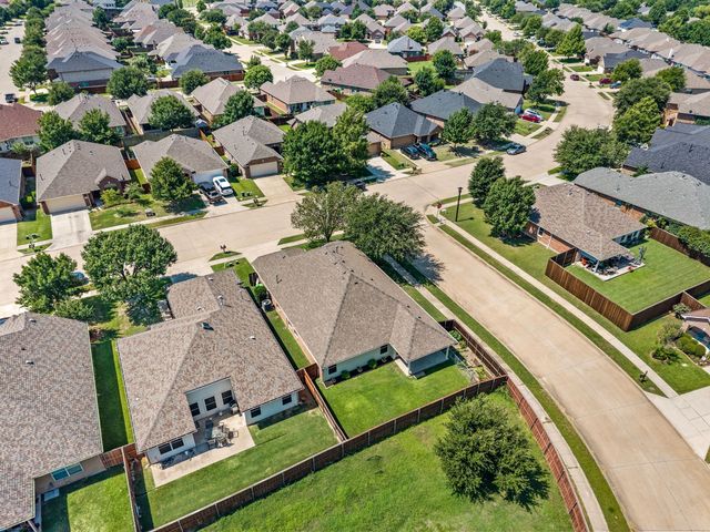 2401 Castle Creek Drive, Little Elm, TX 75068