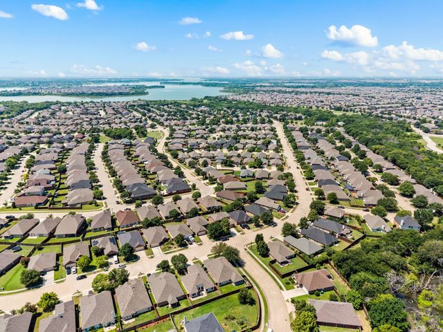 2401 Castle Creek Drive, Little Elm, TX 75068