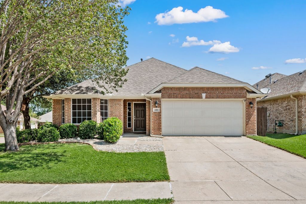 2401 Castle Creek Drive, Little Elm, TX 75068