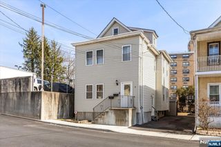 7 Edison Place, East Rutherford, NJ 07073