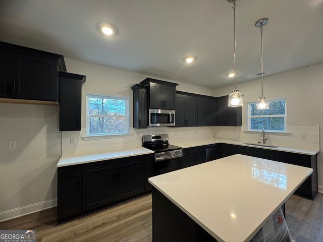 626 Walnut Creek Parkway, Pendergrass, GA 30567