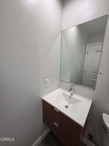 6824 Ben Avenue 1, North Hollywood, CA 91605