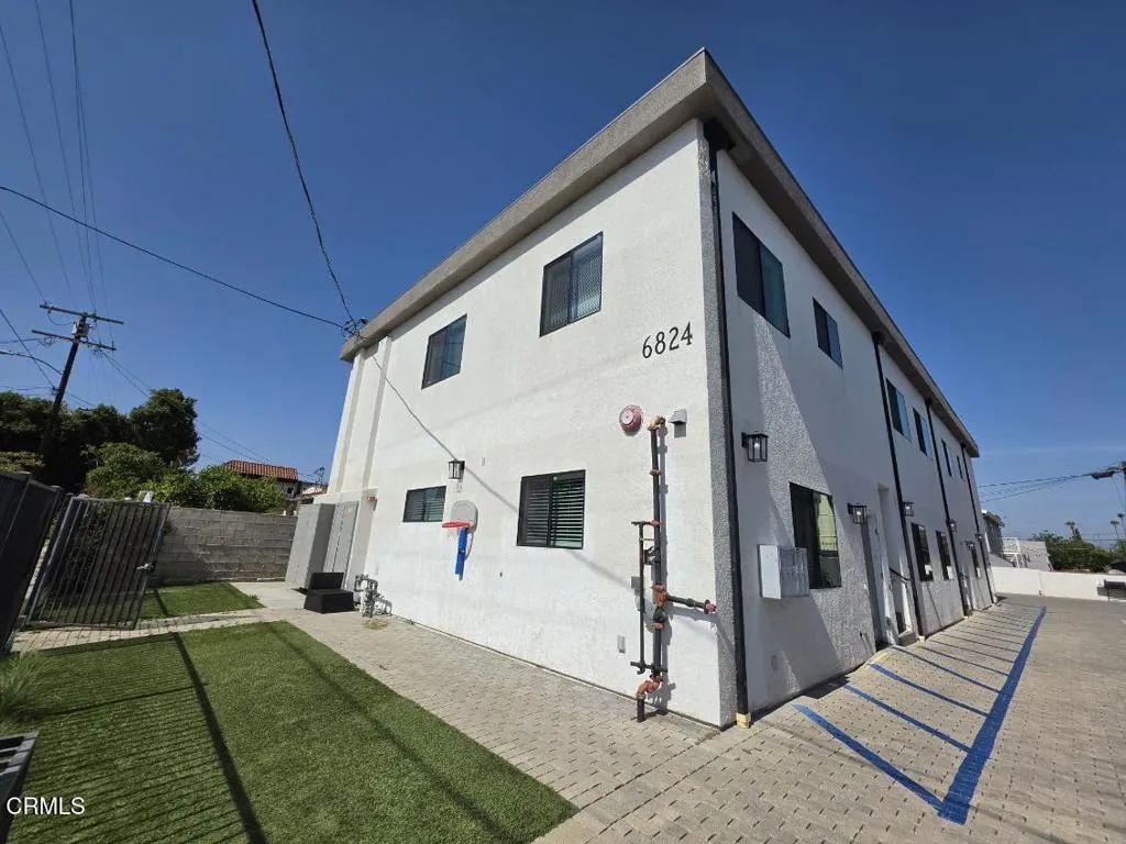 6824 Ben Avenue 1, North Hollywood, CA 91605