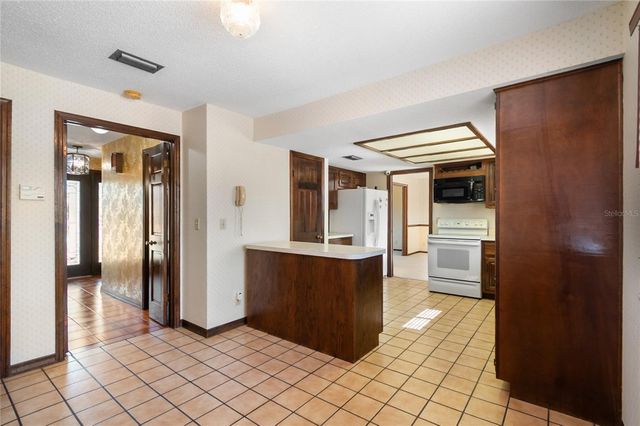 330 SANCHEZ AVENUE, Ormond Beach, FL 32174