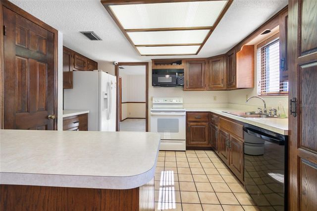 330 SANCHEZ AVENUE, Ormond Beach, FL 32174