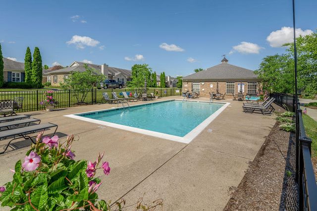 552 Goldon Trophy Trail, Lexington, KY 40514