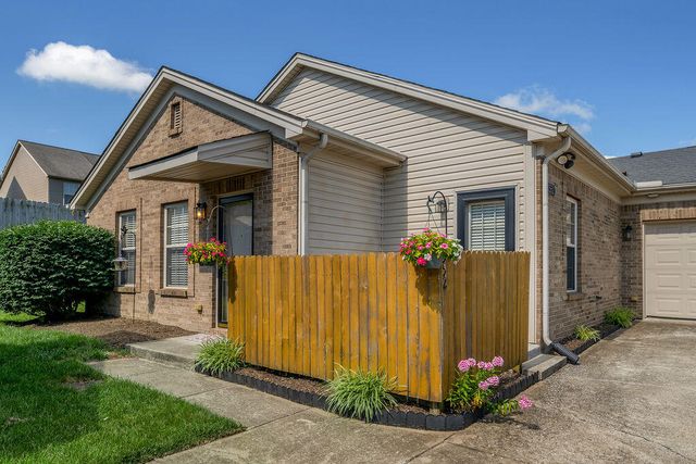 552 Goldon Trophy Trail, Lexington, KY 40514