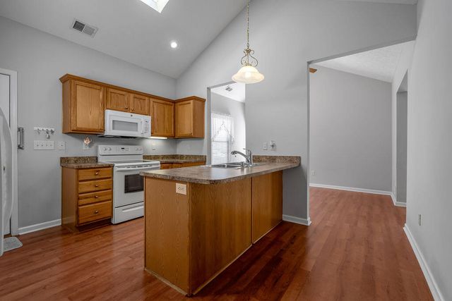 552 Goldon Trophy Trail, Lexington, KY 40514