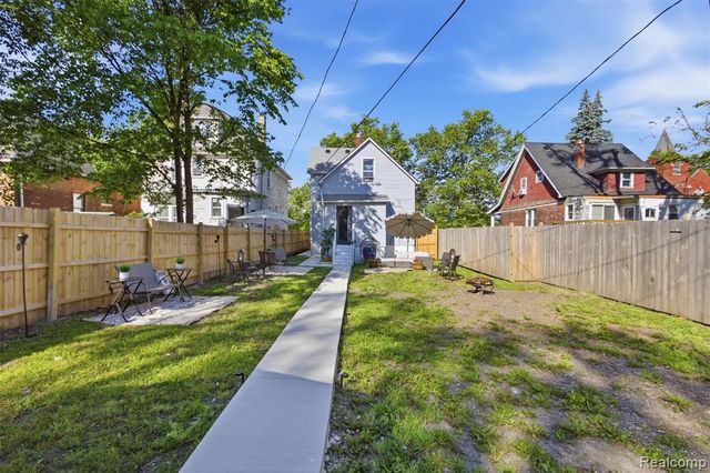 3836 Cadillac Boulevard, Detroit, MI 48214