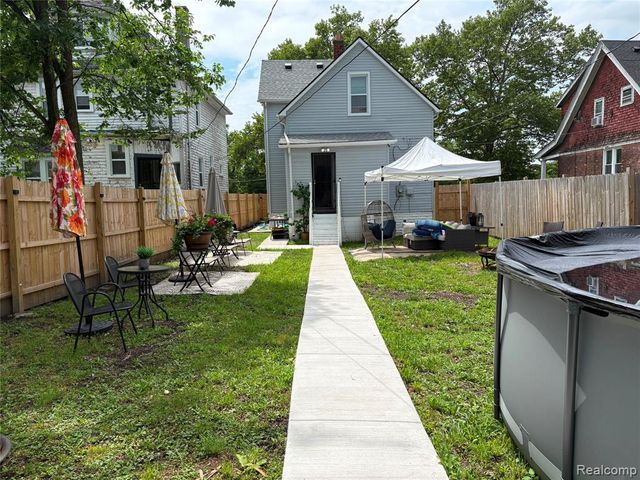 3836 Cadillac Boulevard, Detroit, MI 48214