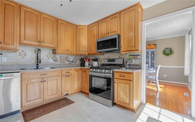 1624 Ridge CT, Virginia Beach, VA 23464