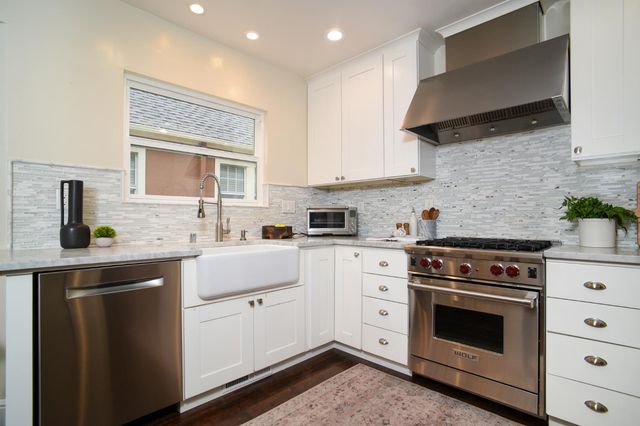 905 47th St, Sacramento, CA 95819