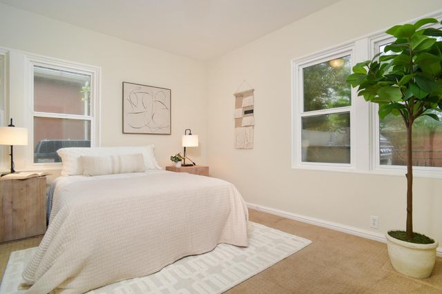 905 47th St, Sacramento, CA 95819