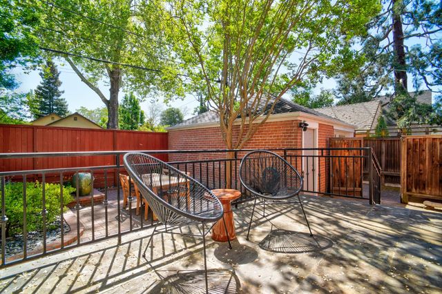 905 47th St, Sacramento, CA 95819