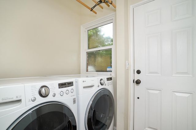 905 47th St, Sacramento, CA 95819