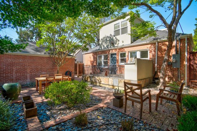 905 47th St, Sacramento, CA 95819