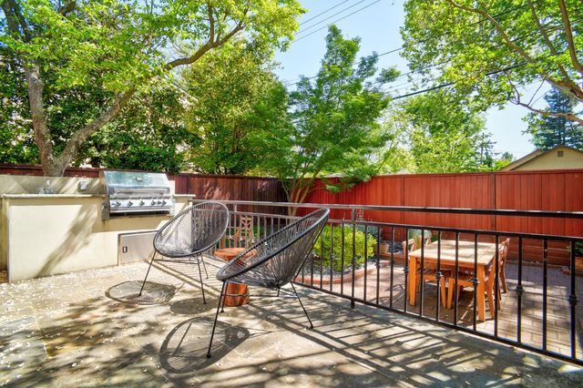 905 47th St, Sacramento, CA 95819