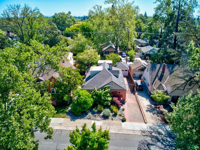 905 47th St, Sacramento, CA 95819