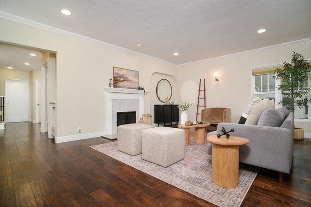 905 47th St, Sacramento, CA 95819