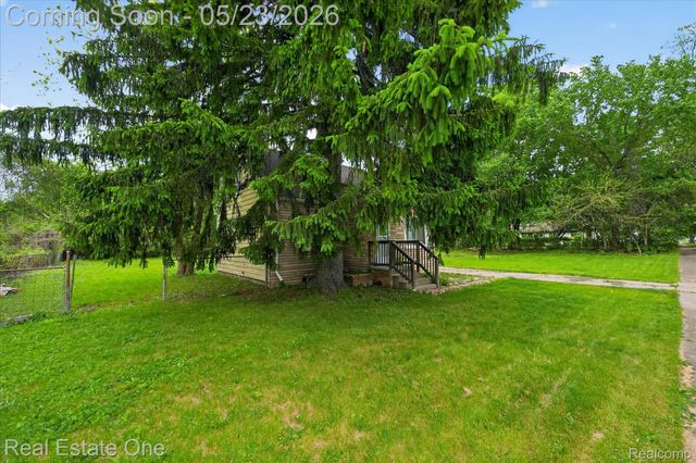 28304 Eton Street, Westland, MI 48186