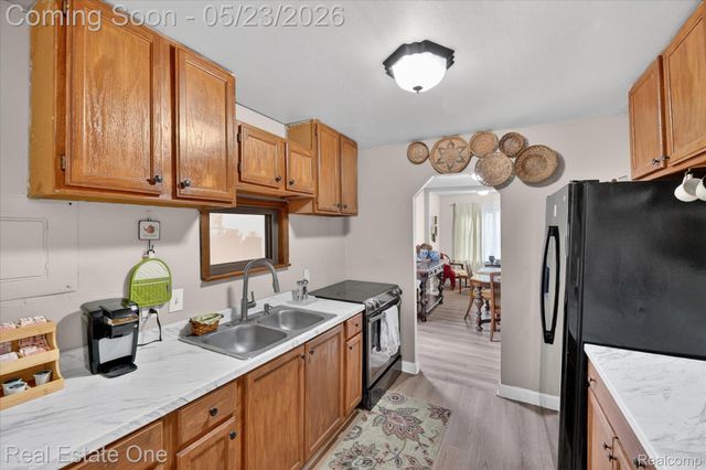 28304 Eton Street, Westland, MI 48186