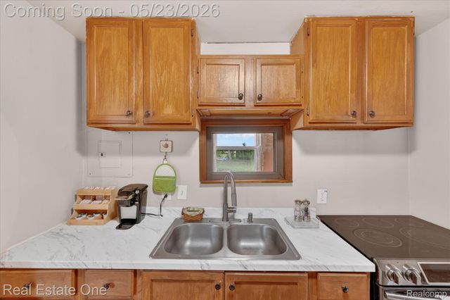 28304 Eton Street, Westland, MI 48186