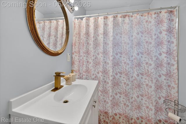 28304 Eton Street, Westland, MI 48186