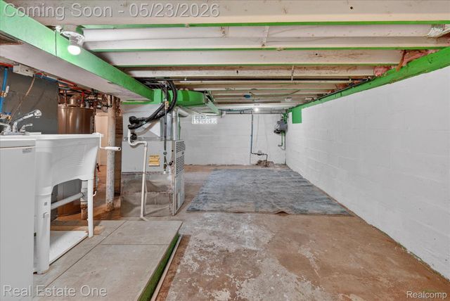 28304 Eton Street, Westland, MI 48186