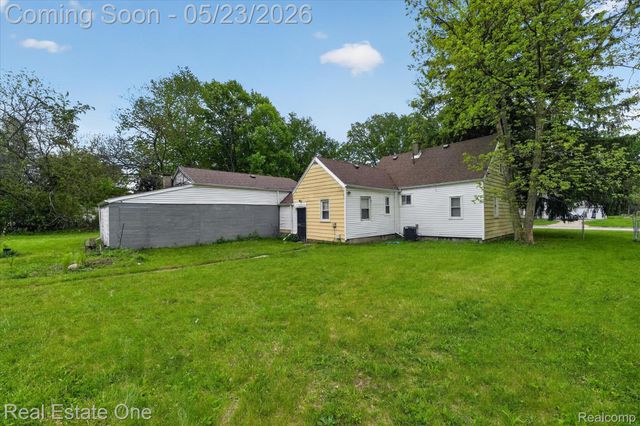 28304 Eton Street, Westland, MI 48186