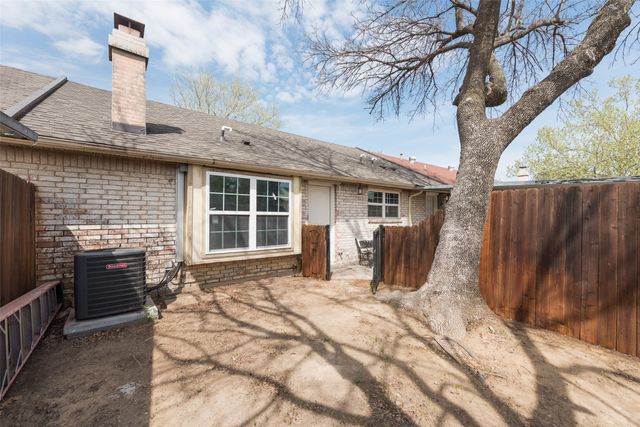 20 W Mountain Lane 42, Grand Prairie, TX 75052