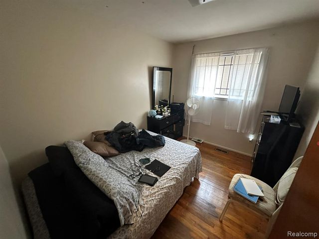 20135 Ilene Street, Detroit, MI 48221