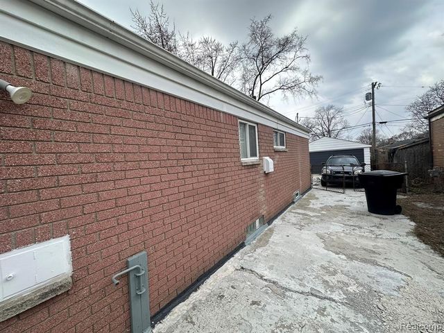 20135 Ilene Street, Detroit, MI 48221