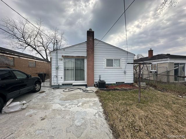 20135 Ilene Street, Detroit, MI 48221