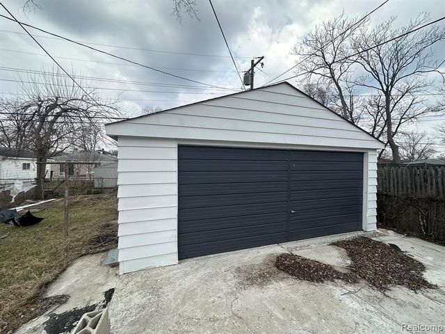 20135 Ilene Street, Detroit, MI 48221