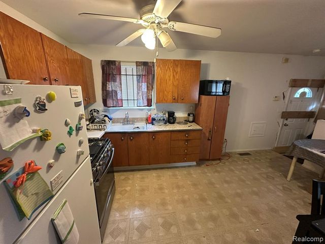 20135 Ilene Street, Detroit, MI 48221