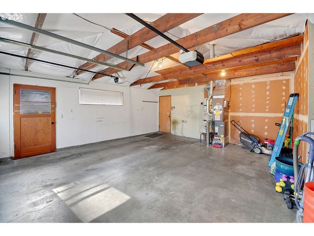 10723 Se STEPHENS St, Portland, OR 97216